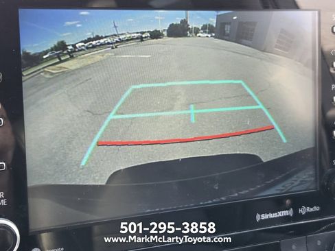 Used 2021 Toyota Highlander XLE FWD image 20