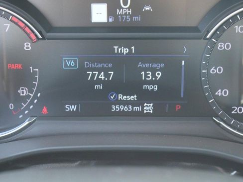 Used 2024 Cadillac XT6 Premium Luxury AWD/4WD image 19