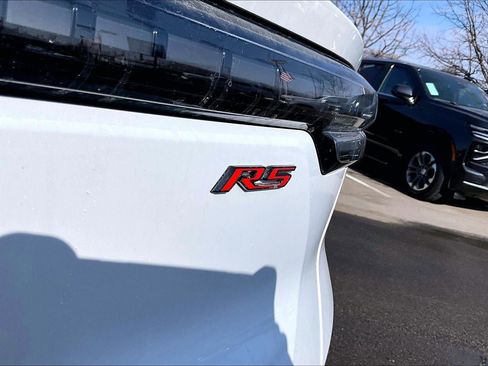 New 2026 Chevrolet Equinox EV RS w/ Convenience Package II AWD/4WD image 11