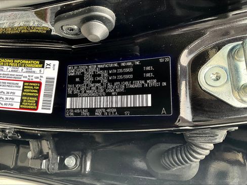 Used 2021 Toyota Highlander Limited AWD/4WD image 19