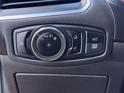 Used 2024 Ford Edge Titanium image 23