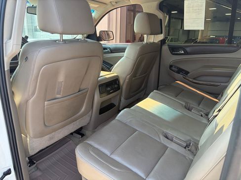 Used 2015 GMC Yukon XL SLT w/ Open Road Package AWD/4WD image 16