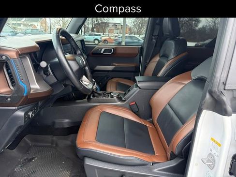 Used 2022 Ford Bronco Outer Banks image 11