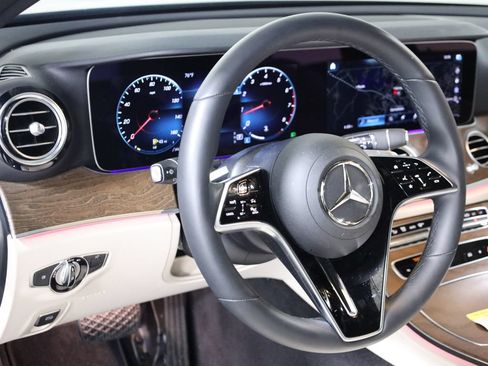 Used 2023 Mercedes-Benz E 350 4MATIC Sedan image 31