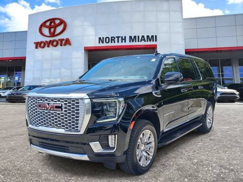 Used 2024 GMC Yukon XL Denali AWD/4WD image 2