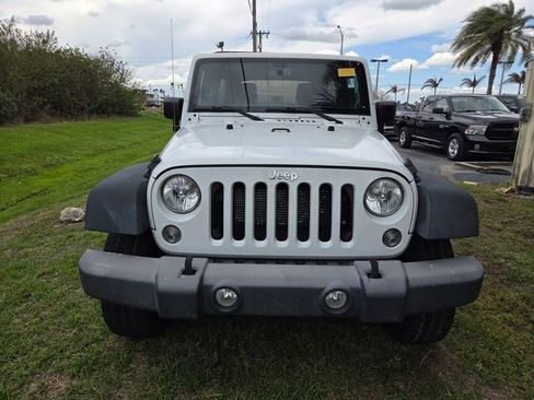 Used 2018 Jeep Wrangler Unlimited Sport S image 2