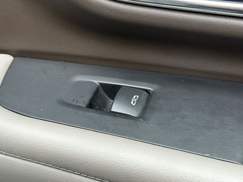 Used 2023 Chevrolet Suburban Z71 w/ Off-Road Capability Package image 22