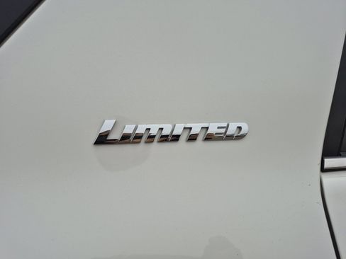 Used 2019 Toyota 4Runner Limited AWD/4WD image 22