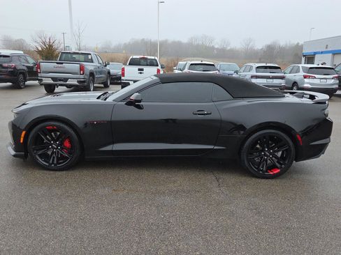Used 2022 Chevrolet Camaro LT w/ Redline Edition RWD image 2