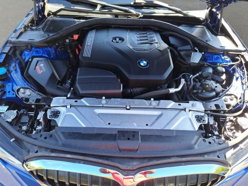 Used 2022 BMW 330i Sedan w/ M Sport Package RWD image 29