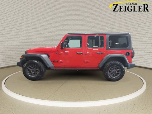 Used 2025 Jeep Wrangler Unlimited Sport AWD/4WD image 8