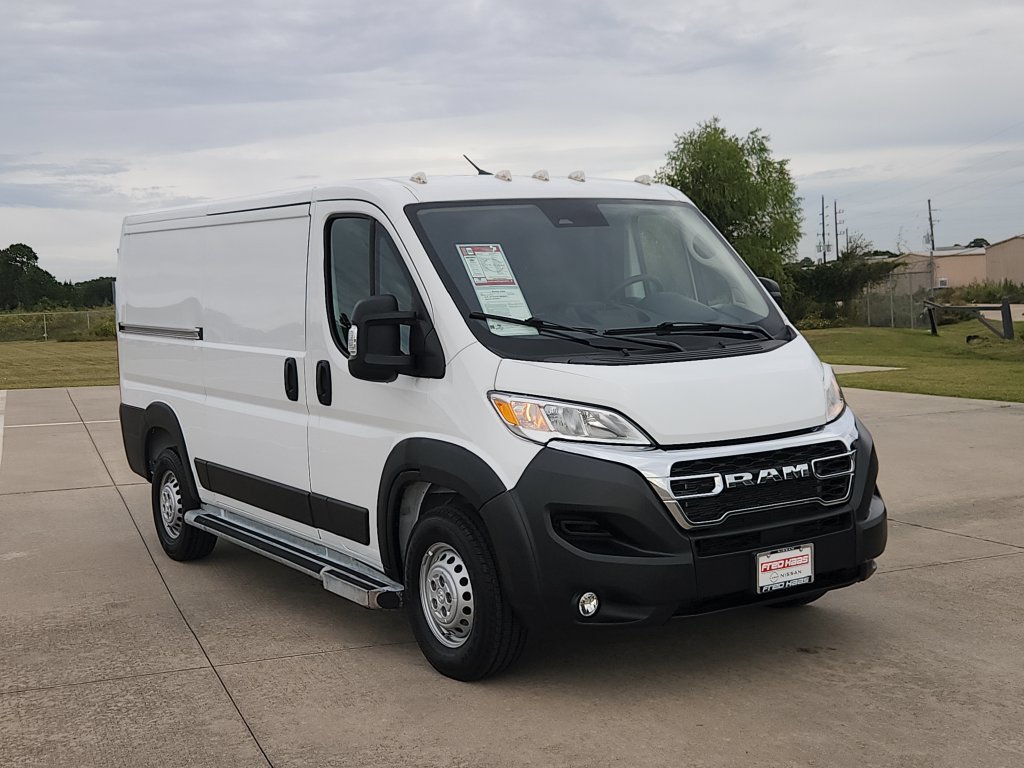 Used 2025 RAM ProMaster 2500 w/ U-Haul Equipment Group FWD image 3