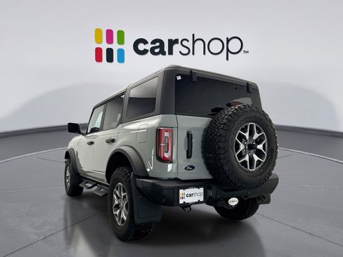 Used 2024 Ford Bronco Badlands image 3