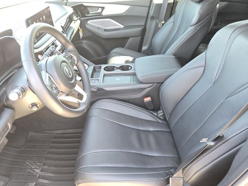 Certified 2025 Acura MDX w/ Technology Package image 11