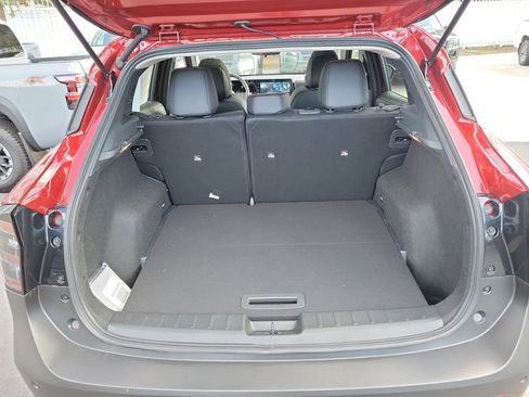 New 2026 Nissan Kicks SR w/ SR Premium Package FWD image 14