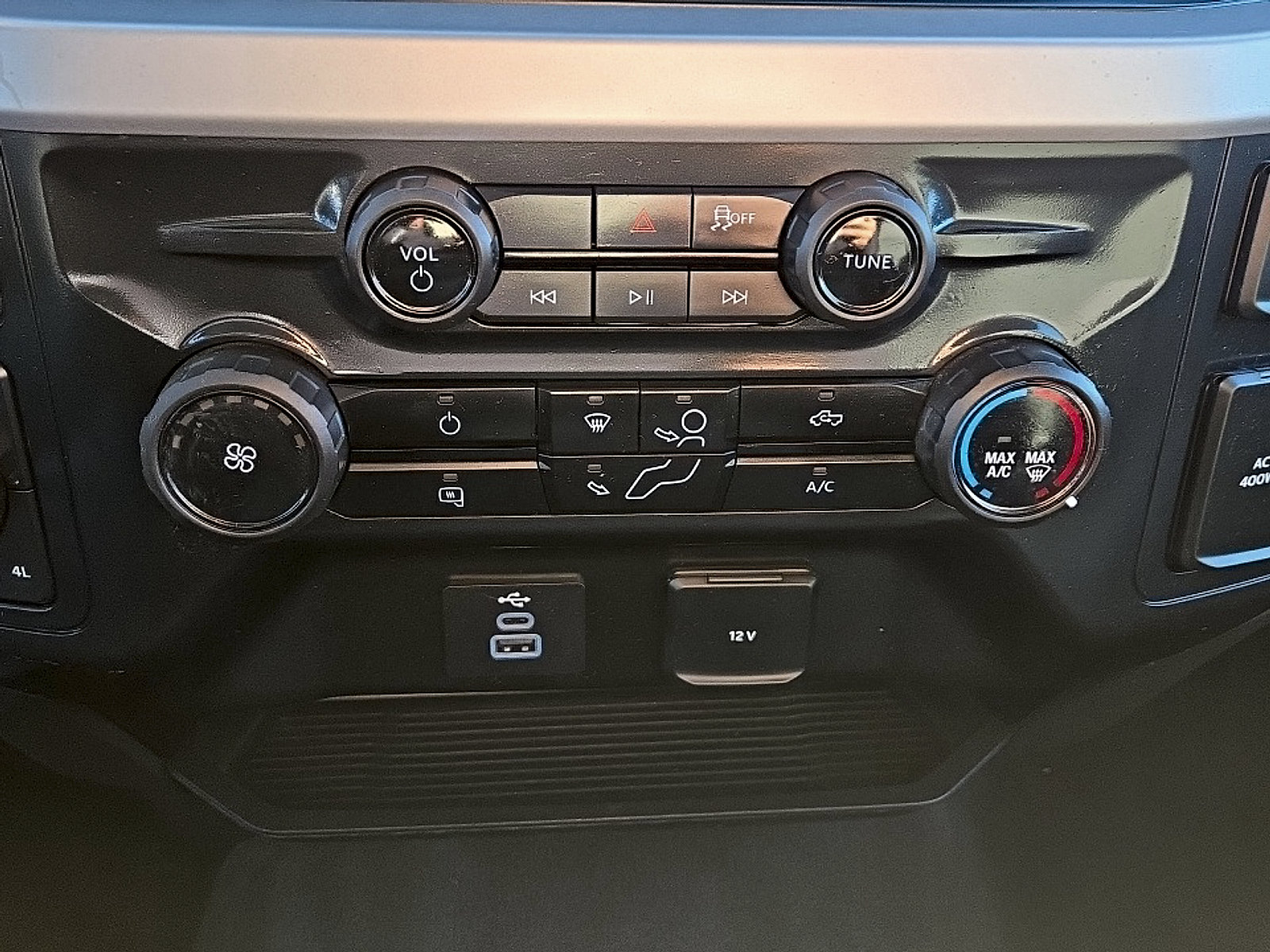 Used 2025 Ford F250 XLT AWD/4WD image 19