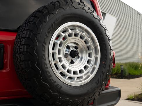 Used 2026 Jeep Wrangler Rubicon AWD/4WD image 25