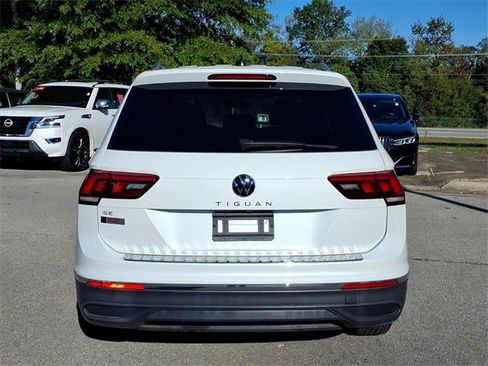 Used 2023 Volkswagen Tiguan SE image 16