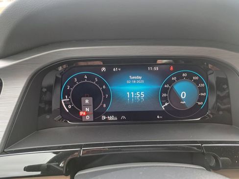 Used 2025 Volkswagen Atlas Cross Sport SE image 11