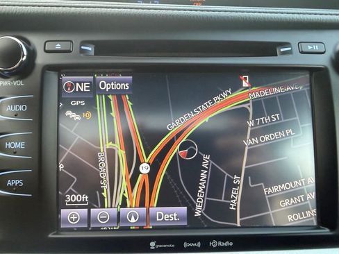 Used 2019 Toyota Highlander SE image 18