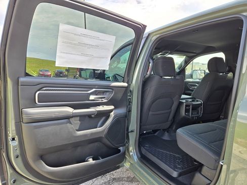 New 2026 RAM 1500 4x4 Crew Cab image 25