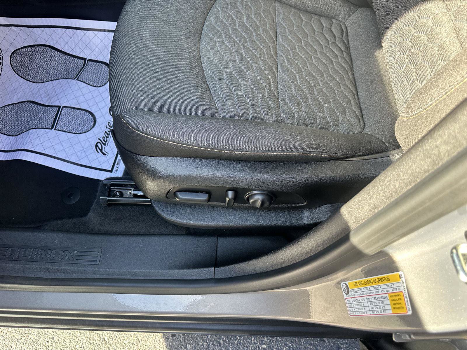 Used 2019 Chevrolet Equinox LT FWD image 21