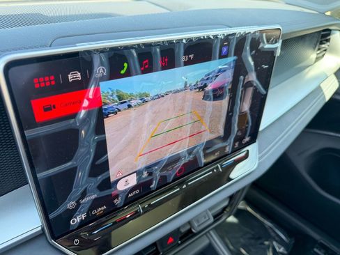 New 2026 Volkswagen Tiguan SE image 21