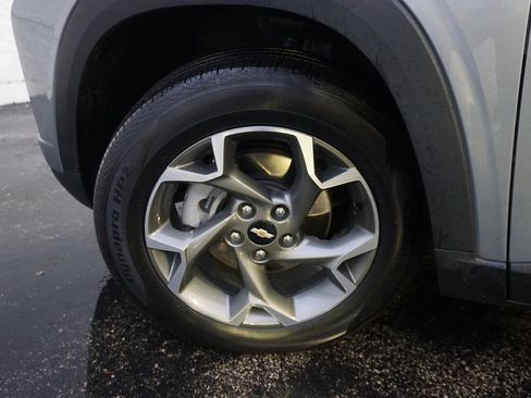 Certified 2025 Chevrolet Trax LT w/ LT Convenience Package image 28