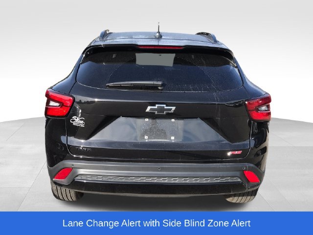 Used 2025 Chevrolet Trax RS w/ Sunroof Package FWD image 9