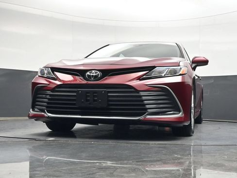 Used 2022 Toyota Camry LE FWD image 31