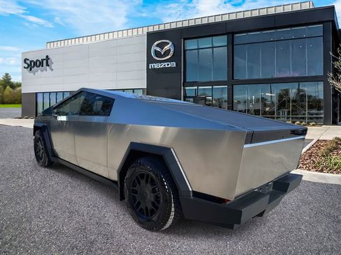 Used 2024 Tesla Cybertruck AWD Crew Cab image 5