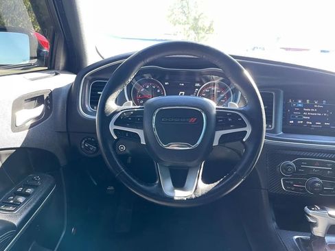 Used 2017 Dodge Charger R/T w/ Plus Group image 27