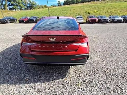 Used 2025 Hyundai Elantra Sport FWD image 7