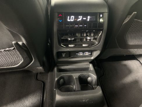 Used 2023 Jeep Grand Cherokee L Laredo AWD/4WD image 32