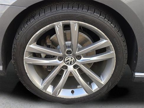 Used 2019 Volkswagen Passat 2.0T SE R-Line image 8