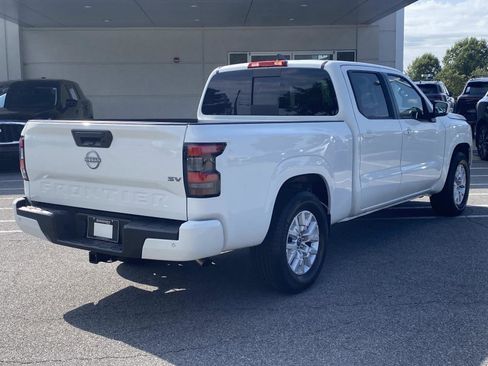Used 2024 Nissan Frontier SV w/ Technology Package image 4