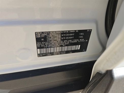 Used 2024 Toyota RAV4 LE image 31
