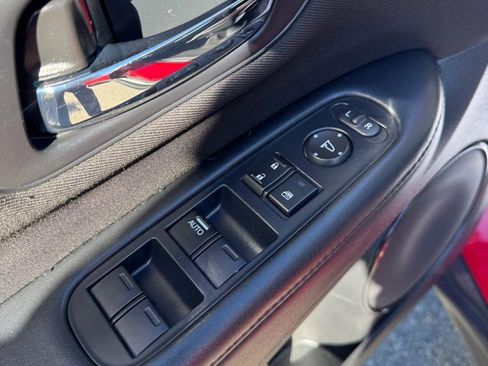 Used 2017 Honda HR-V LX image 13