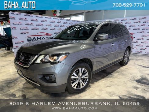 Used 2019 Nissan Pathfinder SV image 1