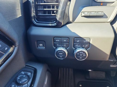 Certified 2025 GMC Sierra 2500 AT4 w/ AT4 Premium Plus Package image 26