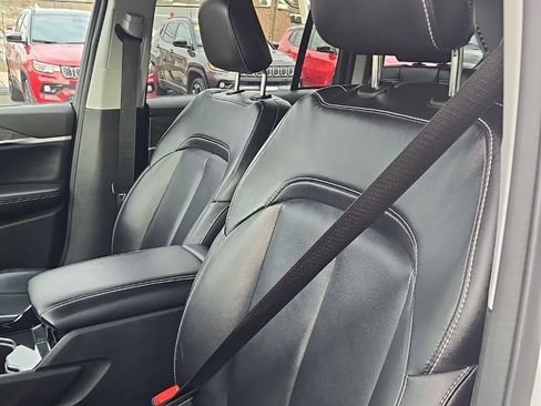 Used 2023 Jeep Grand Cherokee Limited image 15