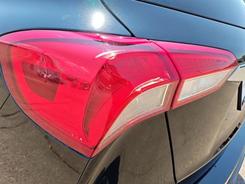 Used 2020 Buick Envision Essence AWD/4WD image 25
