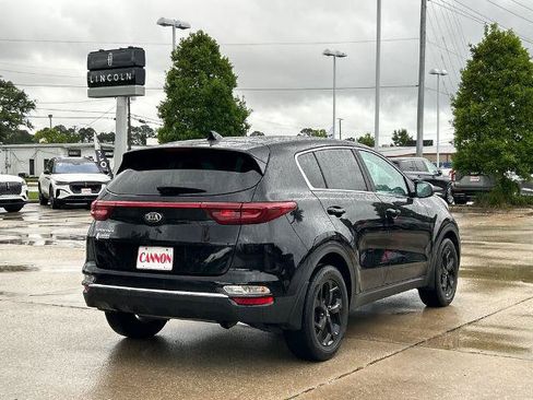 Used 2022 Kia Sportage LX FWD image 2