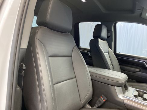 Used 2024 Chevrolet Silverado 2500 LTZ w/ LTZ Convenience Package image 32