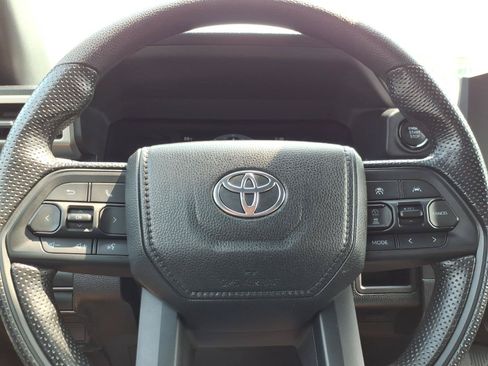 Used 2024 Toyota Tacoma SR AWD/4WD image 22