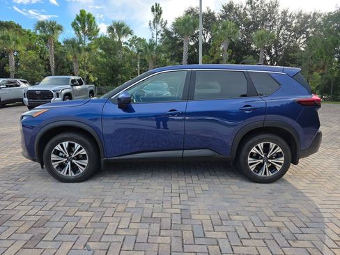 Used 2023 Nissan Rogue SV FWD image 8