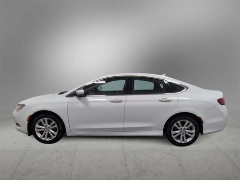 Certified 2017 Chrysler 200 Limited Platinum image 5