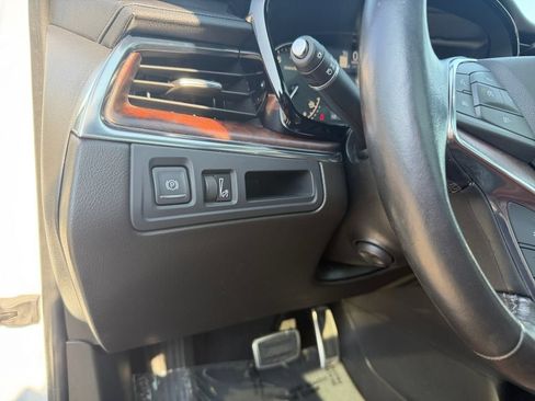 Used 2023 Cadillac XT5 Sportv AWD/4WD image 19