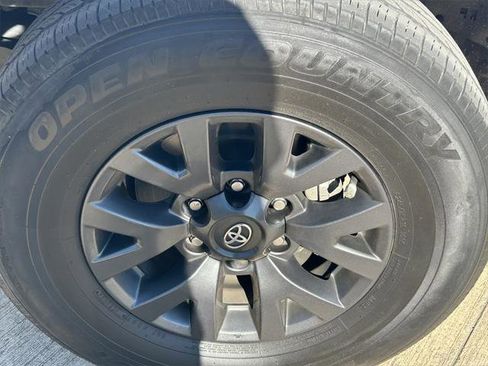Certified 2023 Toyota Tacoma SR5 image 9
