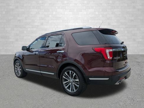 Used 2018 Ford Explorer Platinum AWD/4WD image 4